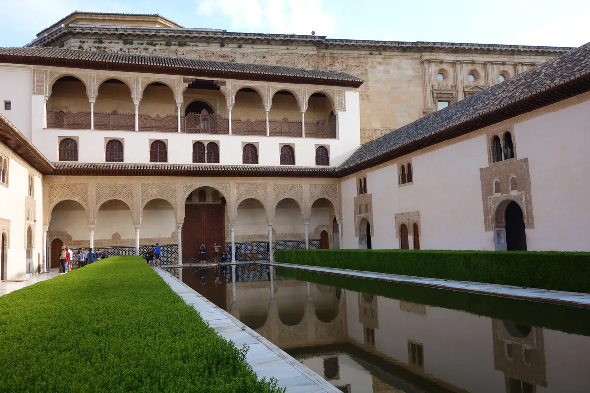 Billet Coupe-File Alhambra et Palais Nasrides : L'accès direct au Paradis