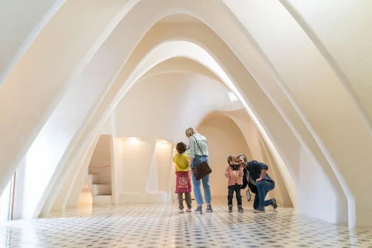 Billet Coupe-File Casa Batlló : Immersion directe dans le rêve de Gaudí